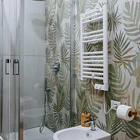 Lara's 5* Naples