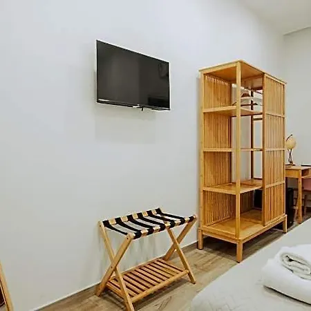 Lara's Hotel 5*
